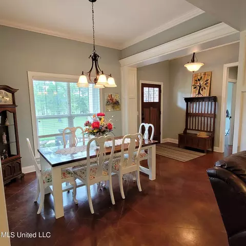 Dining - 20148 Midway Rd, Terry, MS 39170 photo 2 of 3