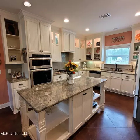 Kitchen - 20148 Midway Rd, Terry, MS 39170 photo 1 of 7