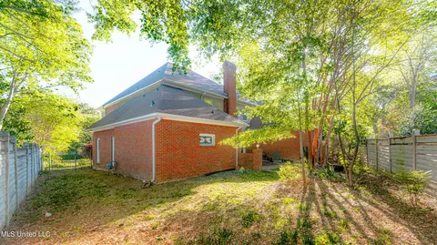 Exterior - 1433 Highland Park Dr, Jackson, MS 39211 photo 9 of 9
