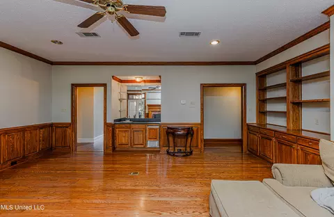 Living - 1433 Highland Park Dr, Jackson, MS 39211 photo 3 of 3
