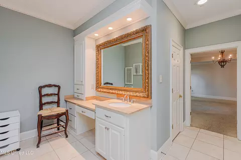 Bath - 1433 Highland Park Dr, Jackson, MS 39211 photo 4 of 11