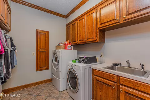 Other - 1433 Highland Park Dr, Jackson, MS 39211 photo 7 of 13