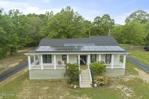 Exterior - 121 Ellis Hodge Rd, Lucedale, MS 39452 photo 2 of 11