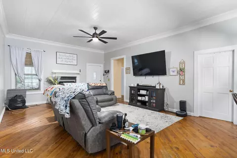 Living - 121 Ellis Hodge Rd, Lucedale, MS 39452 photo 2 of 5