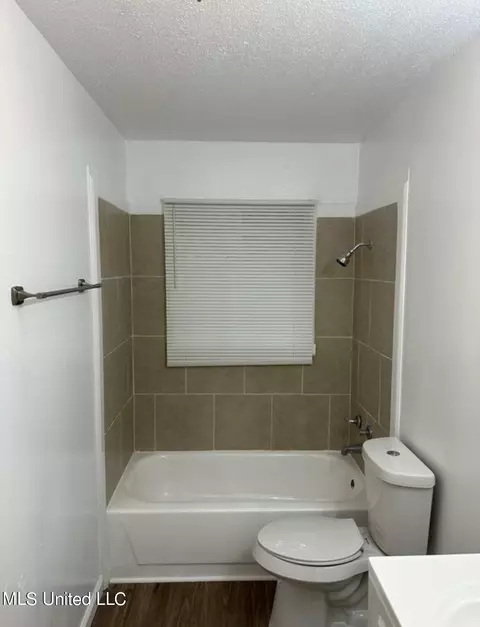 1027 Woody Dr, Jackson, MS 39212 photo 9