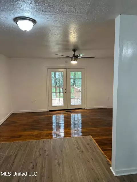 1027 Woody Dr, Jackson, MS 39212 photo 5