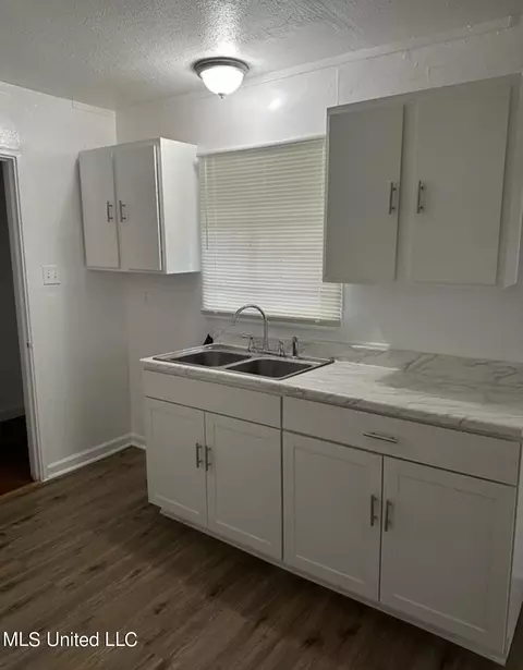 1027 Woody Dr, Jackson, MS 39212 photo 7