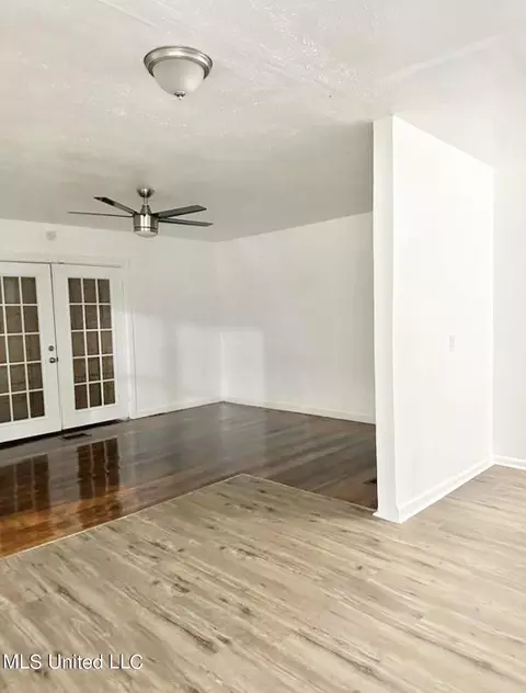 1027 Woody Dr, Jackson, MS 39212 photo 6
