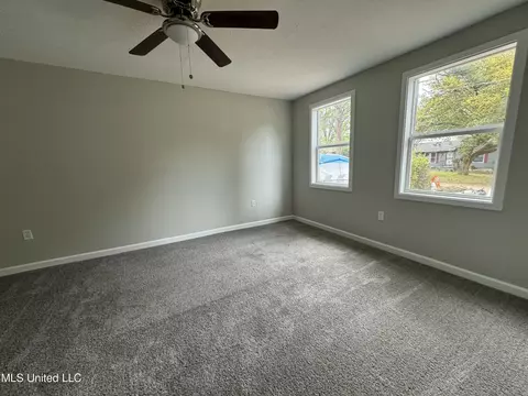 742 Montclair Pl, Jackson, MS 39206 photo 5