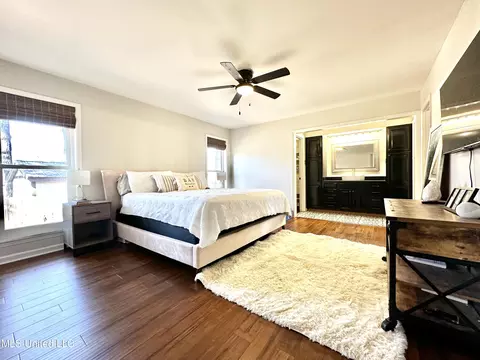 Bedroom - 2088 Aspen Dr, Nesbit, MS 38651 photo 2 of 3