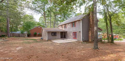 Exterior - 545 Dixton Dr, Brandon, MS 39047 photo 10 of 14