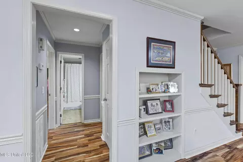 Entry Way - 1615 Sheffield Dr, Jackson, MS 39211 photo 1 of 2