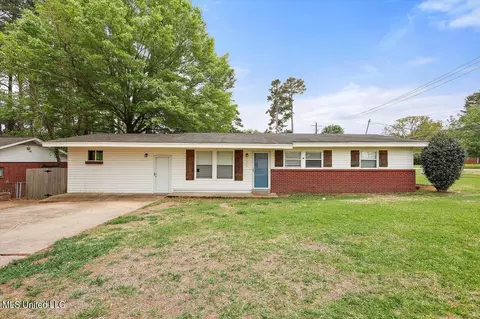 1002 Post Rd, Clinton, MS 39056