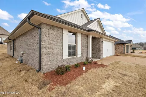 3396 Oodie Ln, Southaven, MS 38672