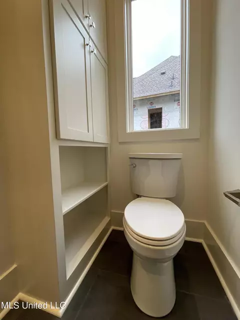 Bath - 478 Whittington Cir, Madison, MS 39110 photo 6 of 11