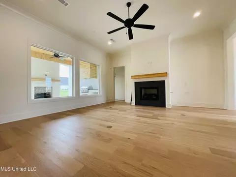 Living - 478 Whittington Cir, Madison, MS 39110 photo 1 of 3