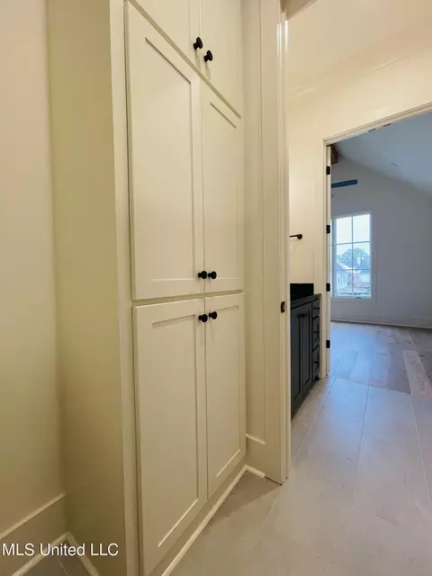 Entry Way - 478 Whittington Cir, Madison, MS 39110 photo 5 of 5