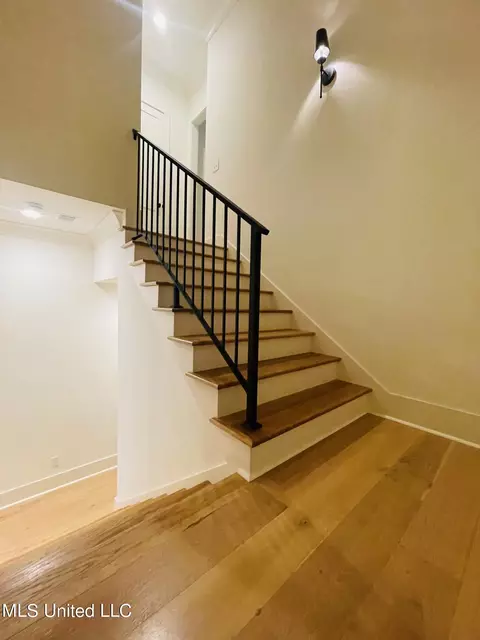 Entry Way - 478 Whittington Cir, Madison, MS 39110 photo 3 of 5