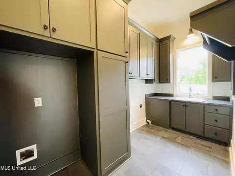 Kitchen - 478 Whittington Cir, Madison, MS 39110 photo 7 of 7