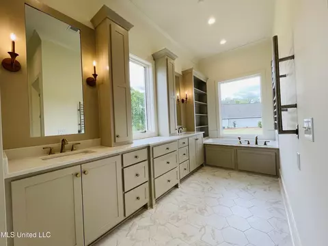 Bath - 478 Whittington Cir, Madison, MS 39110 photo 1 of 11
