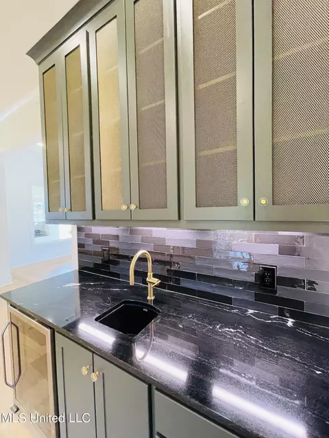 Kitchen - 478 Whittington Cir, Madison, MS 39110 photo 6 of 7