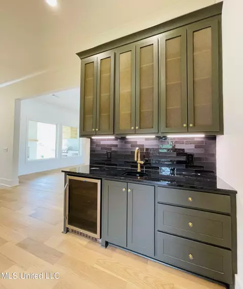 Kitchen - 478 Whittington Cir, Madison, MS 39110 photo 5 of 7