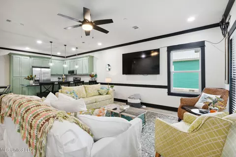 Living - 605 S Nicholson Ave, Long Beach, MS 39560 photo 1 of 2