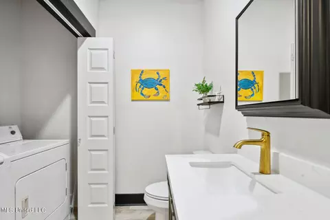 Bath - 605 S Nicholson Ave, Long Beach, MS 39560 photo 2 of 3