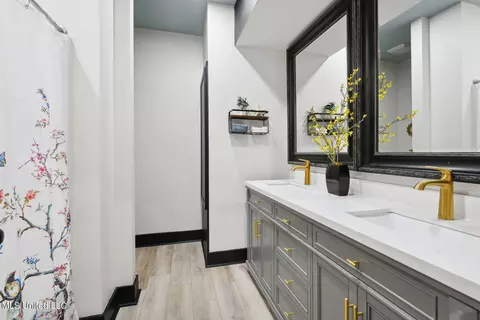 Bath - 605 S Nicholson Ave, Long Beach, MS 39560 photo 1 of 3