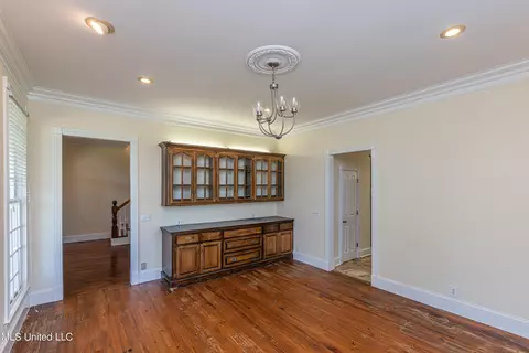 Living - 280 Mccullough Ln, Flora, MS 39071 photo 2 of 4