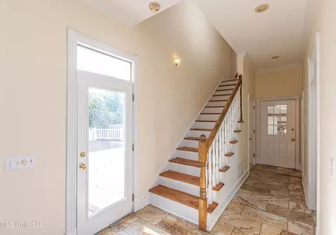 Entry Way - 280 Mccullough Ln, Flora, MS 39071 photo 8 of 9