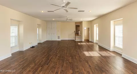 Living - 280 Mccullough Ln, Flora, MS 39071 photo 4 of 4