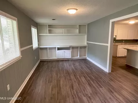 244 Southbrook Dr, Jackson, MS 39211 photo 2