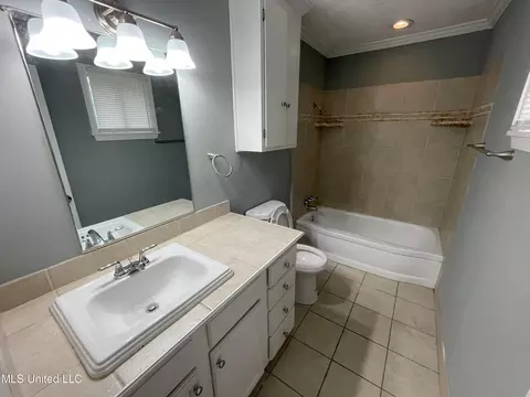 244 Southbrook Dr, Jackson, MS 39211 photo 9