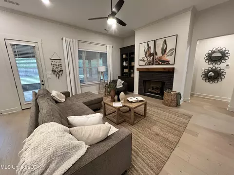 Living - 6944 Sunrise Loop S, Olive Branch, MS 38654 photo 1 of 3