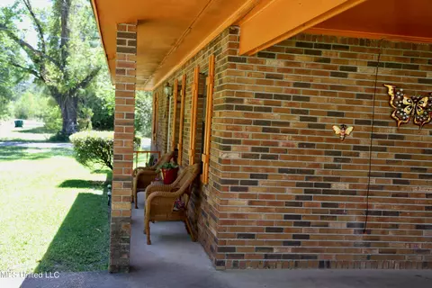 440 Stapp St, Wiggins, MS 39577 photo 3