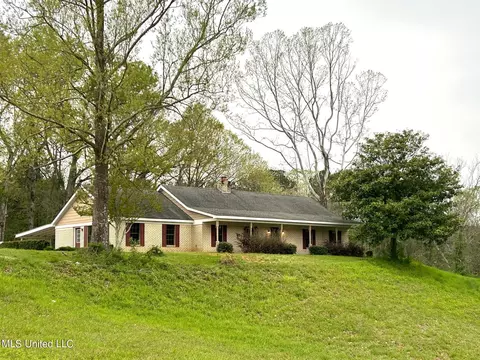 1458 S 35 Hwy, Carthage, MS 39051