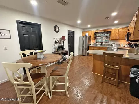Dining - 137 Louis Ln, Lucedale, MS 39452 photo 2 of 2