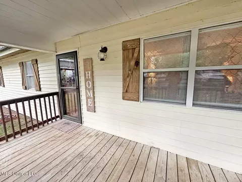 Exterior - 137 Louis Ln, Lucedale, MS 39452 photo 6 of 10