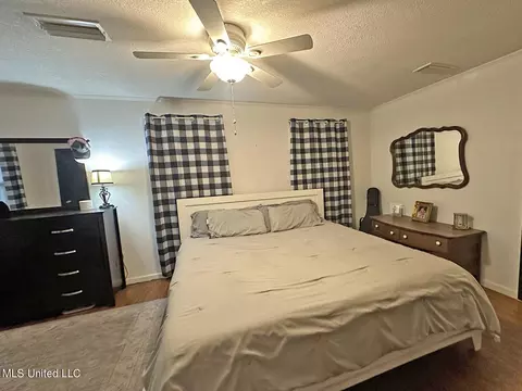 Bedroom - 137 Louis Ln, Lucedale, MS 39452 photo 4 of 10