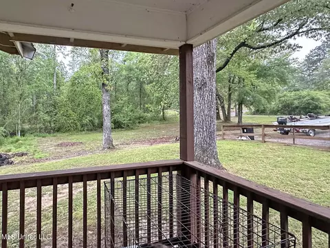 Exterior - 137 Louis Ln, Lucedale, MS 39452 photo 3 of 10
