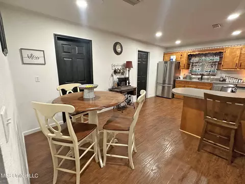 Dining - 137 Louis Ln, Lucedale, MS 39452 photo 1 of 2