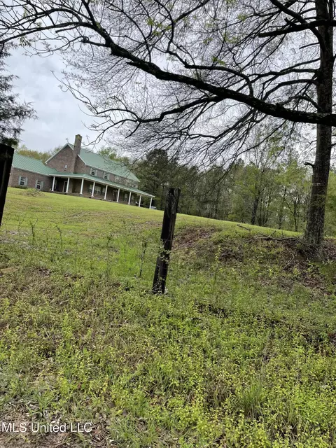 3189 Cayce Rd, Byhalia, MS 38611
