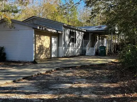 10744 Lilinoe Way, Diamondhead, MS 39525