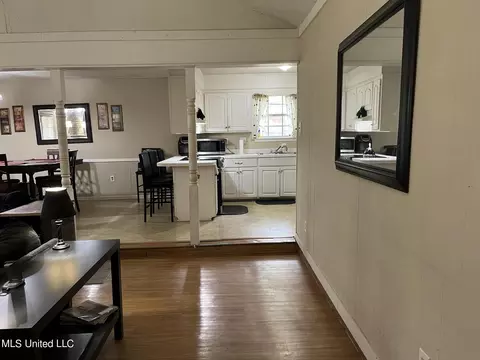 5250 Brookhollow Dr, Jackson, MS 39212 photo 3