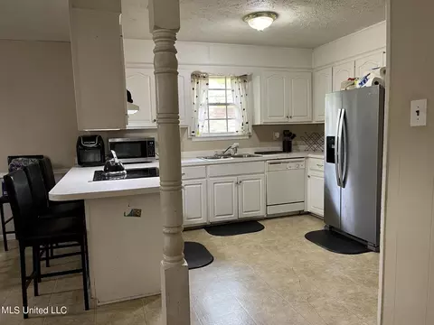 5250 Brookhollow Dr, Jackson, MS 39212 photo 4