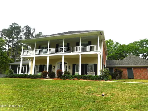 19 Twelve Oaks Pl, Madison, MS 39110