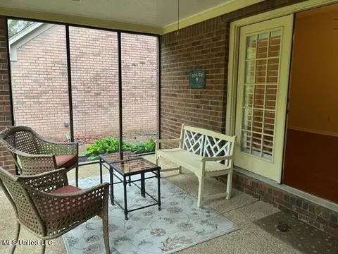 Exterior - 731 Fairways Trl, Hernando, MS 38632 photo 2 of 9