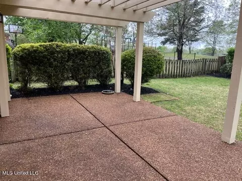 Exterior - 731 Fairways Trl, Hernando, MS 38632 photo 6 of 9