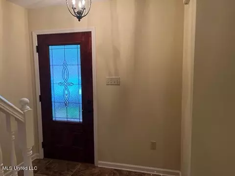 Entry Way - 731 Fairways Trl, Hernando, MS 38632 photo 2 of 6